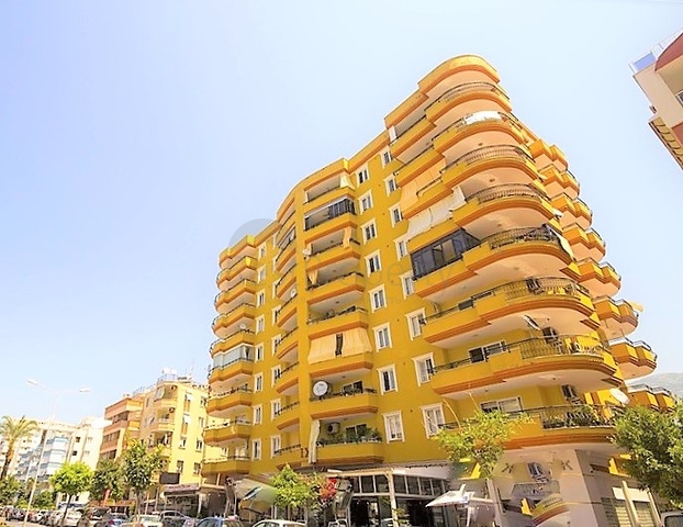 Трехкомнатная квартира в районе Махмутлар