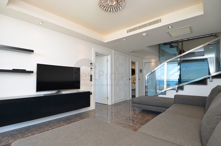 Пентхаус 3+2 в престижном проекте в районе Конаклы