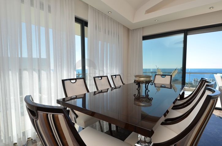 Пентхаус 3+2 в престижном проекте в районе Конаклы