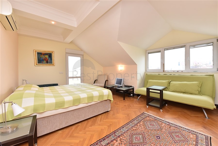 Меблированный пентхаус 3+1 в районе Оба