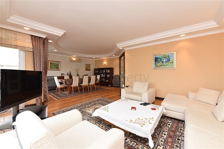 Меблированный пентхаус 3+1 в районе Оба