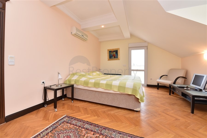 Меблированный пентхаус 3+1 в районе Оба