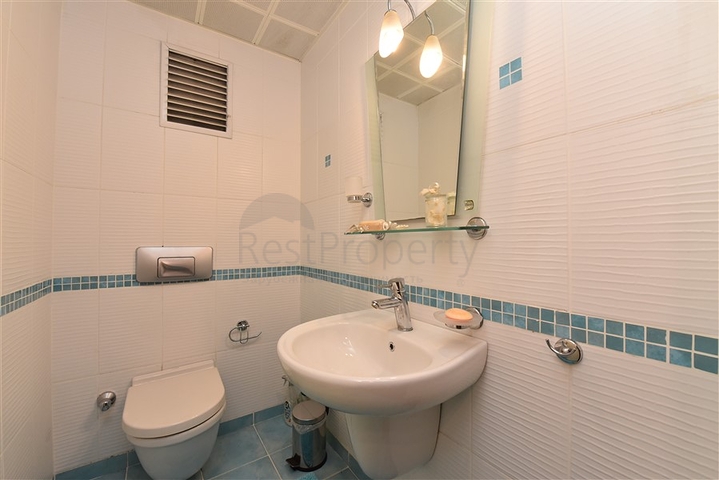 Меблированный пентхаус 3+1 в районе Оба