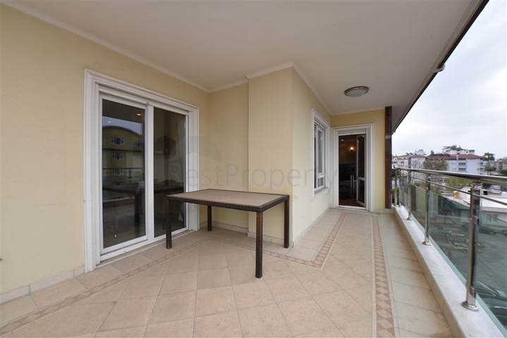 Меблированный пентхаус 3+1 в районе Оба