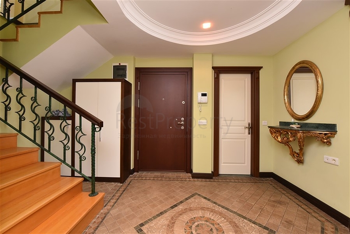 Меблированный пентхаус 3+1 в районе Оба