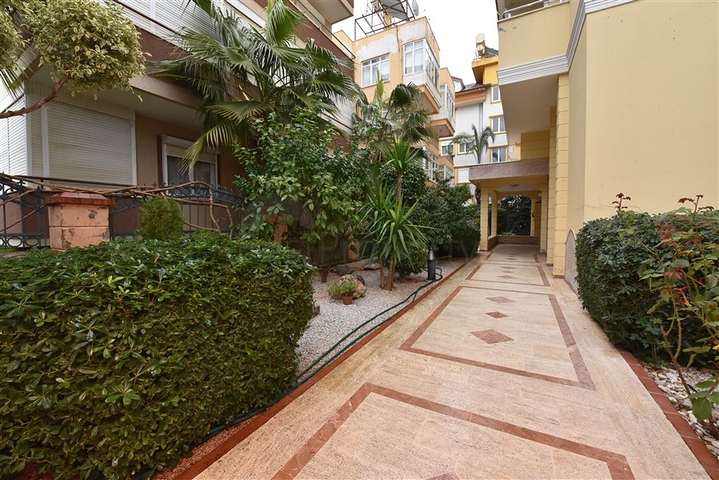 Меблированный пентхаус 3+1 в районе Оба