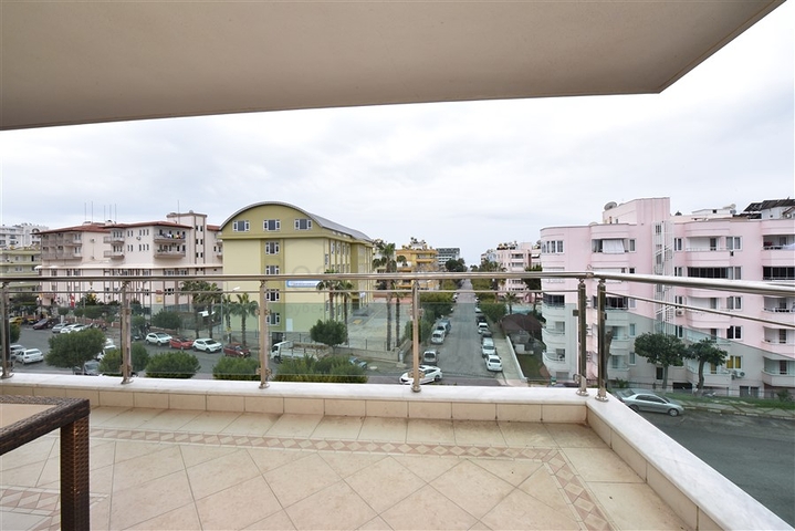 Меблированный пентхаус 3+1 в районе Оба