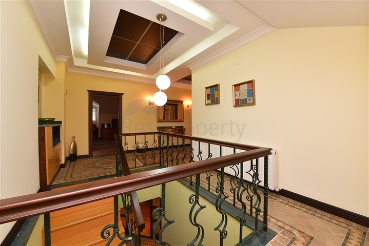 Меблированный пентхаус 3+1 в районе Оба