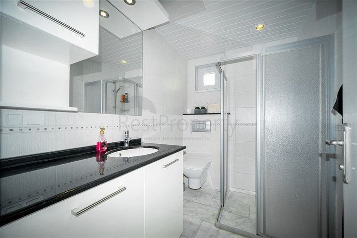 Потрясающая вилла 5+1 с видом на море