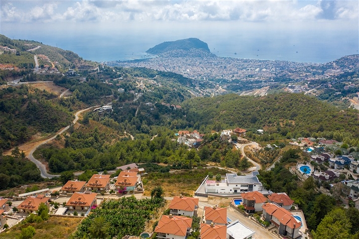 Потрясающая вилла 5+1 с видом на море