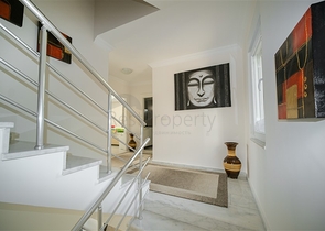 Потрясающая вилла 5+1 с видом на море