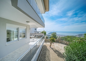 Потрясающая вилла 5+1 с видом на море