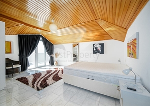 Потрясающая вилла 5+1 с видом на море