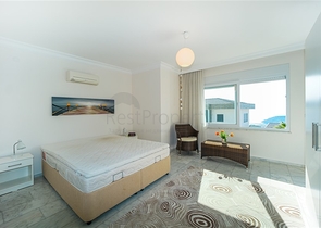 Потрясающая вилла 5+1 с видом на море