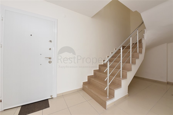 Трехкомнатный просторный пентхаус в самом сердце района Оба