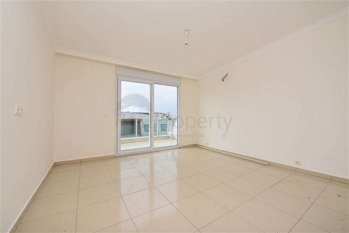 Трехкомнатный просторный пентхаус в самом сердце района Оба