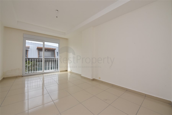 Трехкомнатный просторный пентхаус в самом сердце района Оба