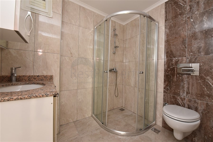 Трехкомнатный просторный пентхаус в самом сердце района Оба