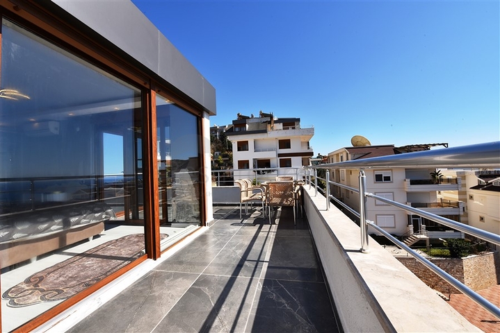 Пентхаус 3+1 в центральном районе Алании