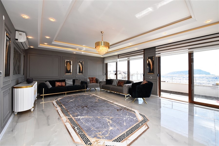 Пентхаус 3+1 в центральном районе Алании