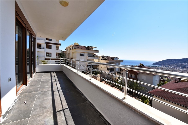 Пентхаус 3+1 в центральном районе Алании