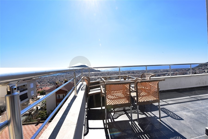 Пентхаус 3+1 в центральном районе Алании