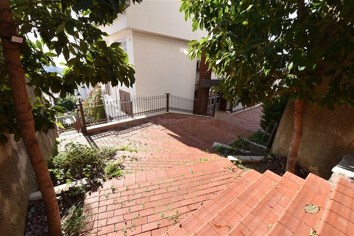 Пентхаус 3+1 в центральном районе Алании