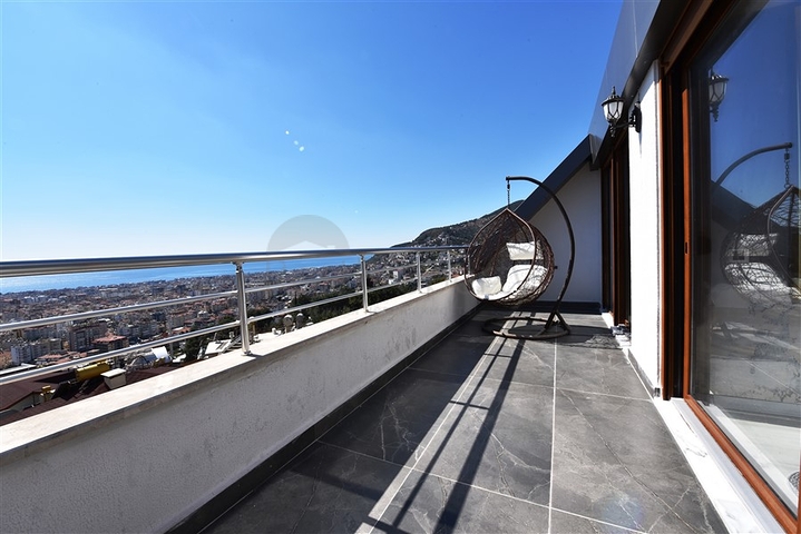 Пентхаус 3+1 в центральном районе Алании