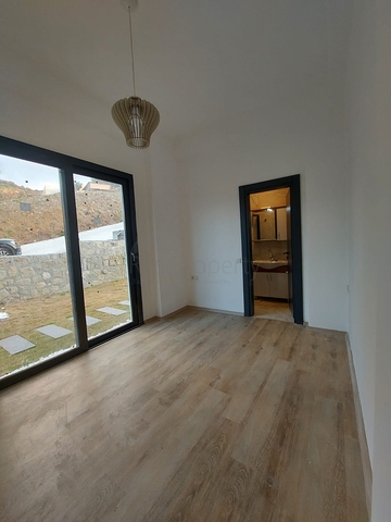 Отдельно стоящая вилла с индивидуальным бассейном Отдельно стоящая вилла с индивидуальным бассейном