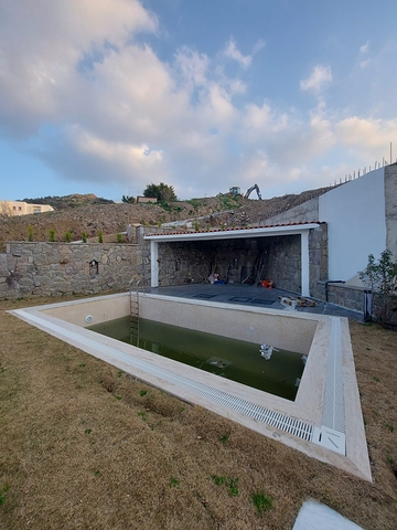 Отдельно стоящая вилла с индивидуальным бассейном Отдельно стоящая вилла с индивидуальным бассейном