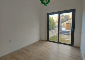 Отдельно стоящая вилла с индивидуальным бассейном Отдельно стоящая вилла с индивидуальным бассейном