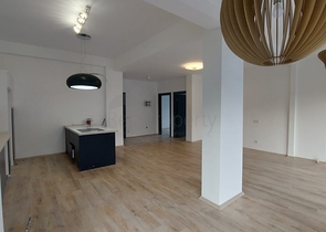 Отдельно стоящая вилла с индивидуальным бассейном Отдельно стоящая вилла с индивидуальным бассейном