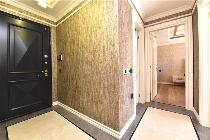 Трехкомнатная квартира в шикарном комплексе центра Алании