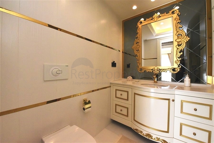 Трехкомнатная квартира в шикарном комплексе центра Алании