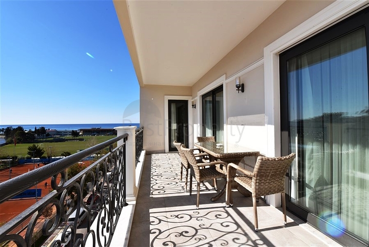 Трехкомнатная квартира в шикарном комплексе центра Алании