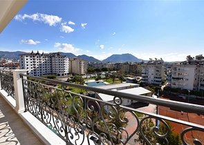 Трехкомнатная квартира в шикарном комплексе центра Алании