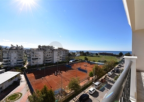 Трехкомнатная квартира в шикарном комплексе центра Алании