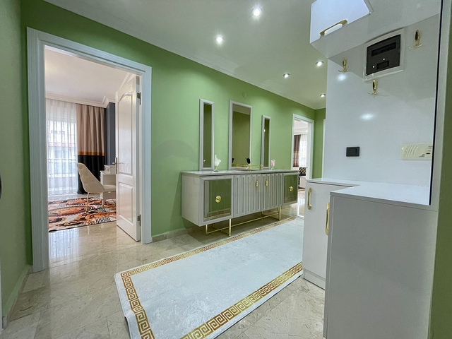 Квартира 2+1 с видом на горы в Махмутларе