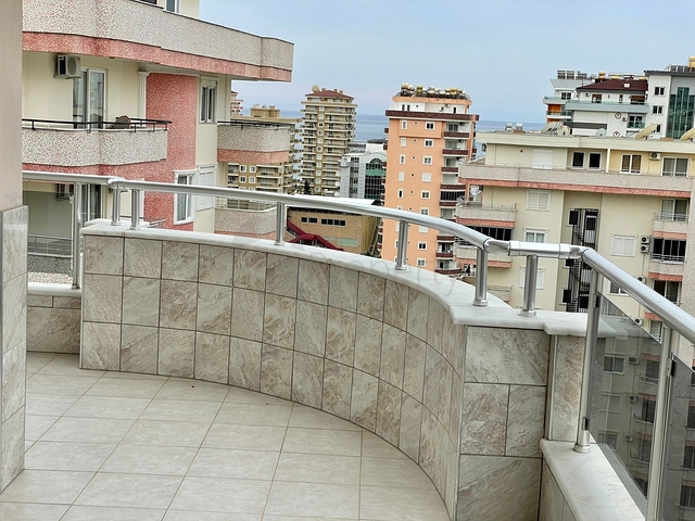 Квартира 2+1 с видом на горы в Махмутларе