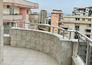 Квартира 2+1 с видом на горы в Махмутларе