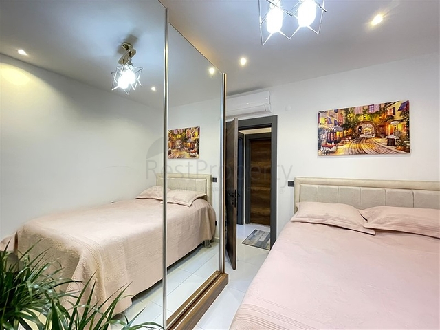 Меблированная квартира 2+1 в новом комплексе в Махмутларе