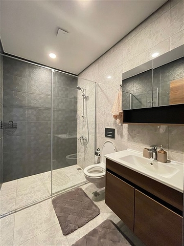 Меблированная квартира 2+1 в новом комплексе в Махмутларе