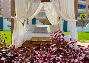 Меблированная квартира 2+1 в новом комплексе в Махмутларе