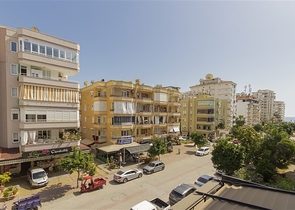 Квартира планировкой 2+1 в районе Махмутлар