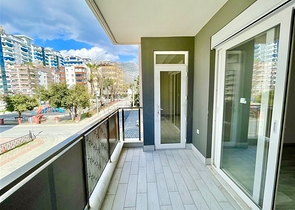 Просторная новая двухкомнатная квартира в Махмутларе