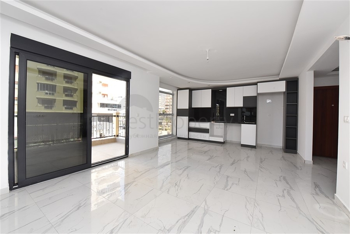 Трехкомнатная квартира в районе Махмутлар в 300 метрах от моря