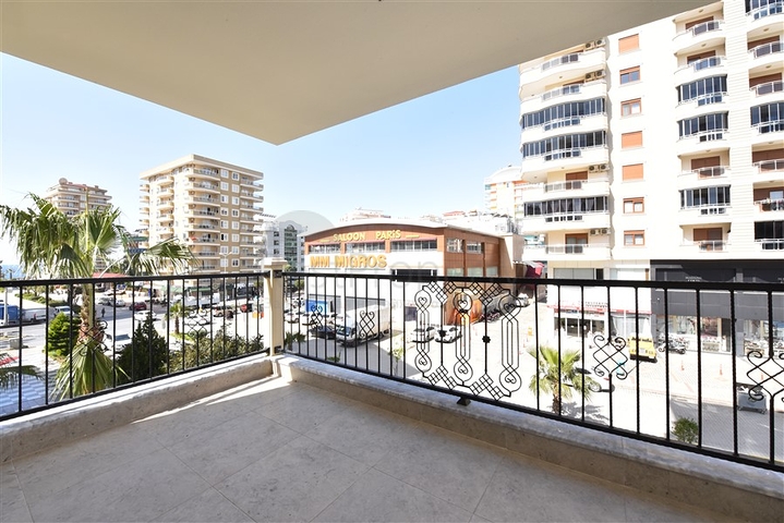 Трехкомнатная квартира в районе Махмутлар в 300 метрах от моря