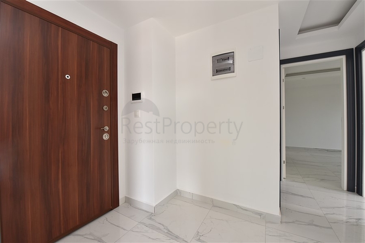 Новая трехкомнатная квартира в центре Махмутлара