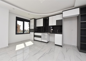 Новая трехкомнатная квартира в центре Махмутлара