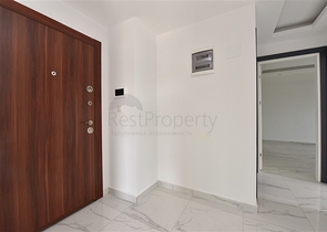 Новая трехкомнатная квартира в центре Махмутлара